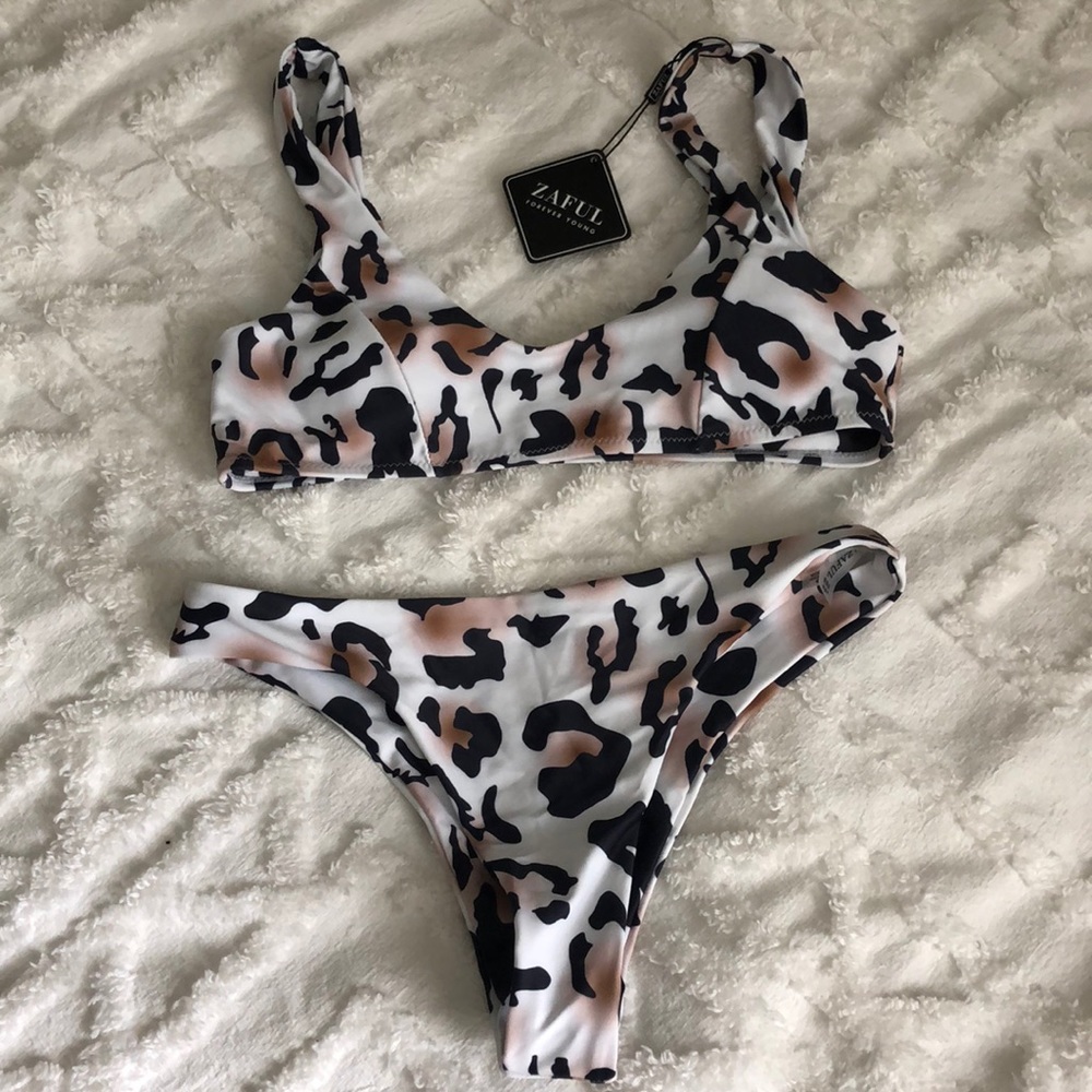 Leopard bikini